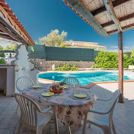 Sardinia Family - Chiara With Private Pool Βίλα